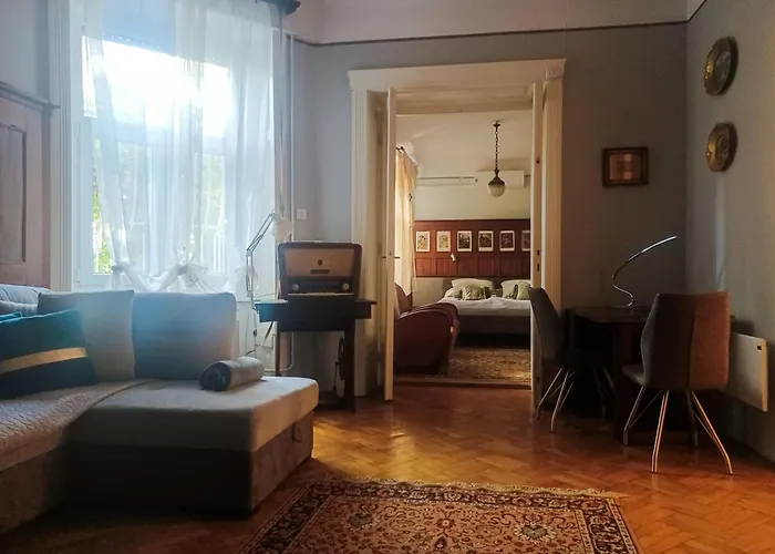 アパート Parkside Modern Classic Garden View ブダペスト