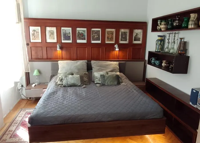 Parkside Modern Classic Garden View *